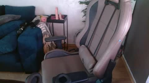 chrjoh22 online show from July 18, 5:41 am