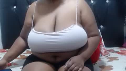 chubbybubble94 online show from August 5, 12:30 am