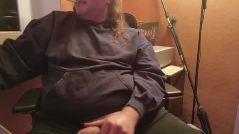 chubbyguy301989 online show from March 4, 7:21 pm