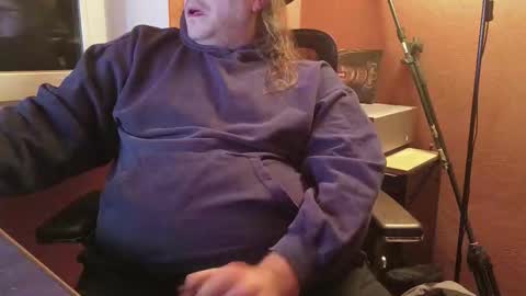 chubbyguy301989 online show from March 4, 8:27 pm