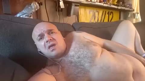 chubbyman43 online show from June 11, 5:57 am