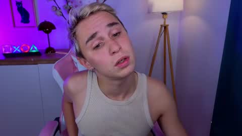 Chuck online show from August 14, 1:15 pm