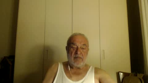ciaoamoremio3 online show from August 18, 3:34 am