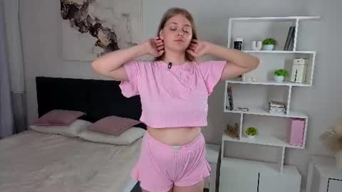 Marla online show from August 7, 2:39 pm