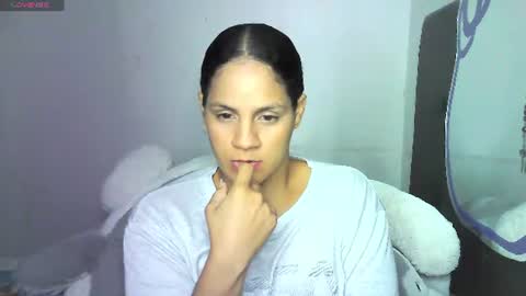 cieloo_777 online show from July 26, 2:33 pm