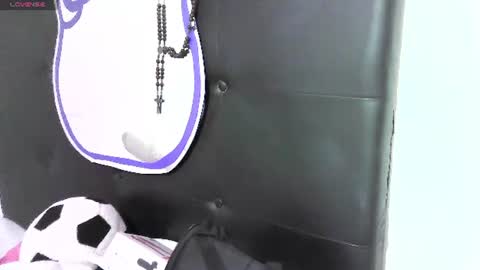 cieloo_777 online show from July 28, 1:44 am