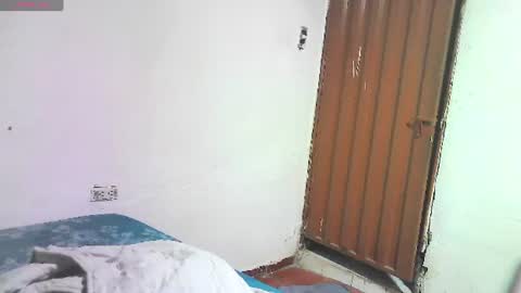 cieloo_777 online show from August 7, 3:17 am