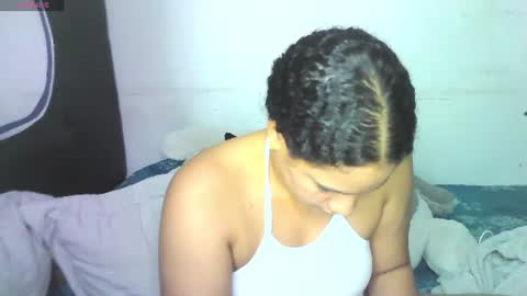 cieloo_777 online show from August 7, 5:51 am