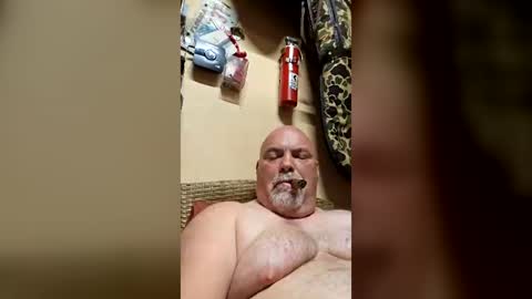 cigarchub72 online show from August 9, 2:01 am