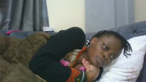 cilia petite online show from August 7, 1:00 pm