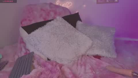 lukas and valentina online show from August 7, 6:41 pm