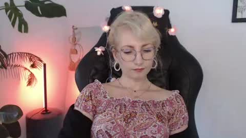 Cinderella online show from August 3, 6:31 am