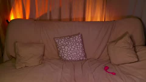cindylovesmith online show from July 12, 9:15 am