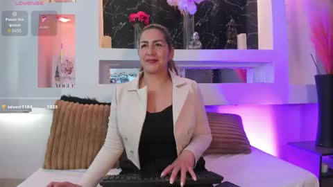 Cinthya  online show from May 1, 12:20 pm