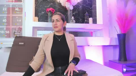 Cinthya  online show from June 5, 12:10 pm