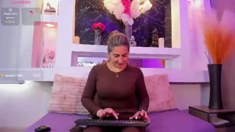 Cinthya  online show from June 13, 12:02 pm