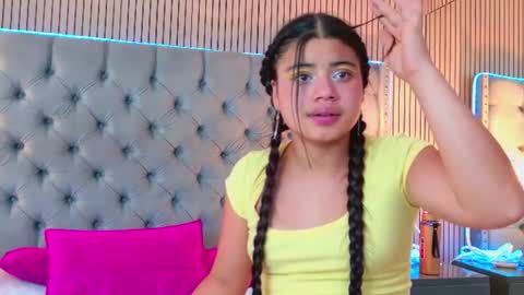 Pretty Cintia  online show from August 12, 1:19 am