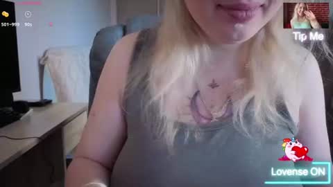 citrusblissss online show from August 11, 4:36 am