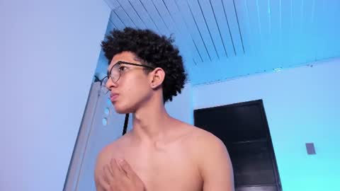 cj_davis1 online show from July 18, 2:07 pm