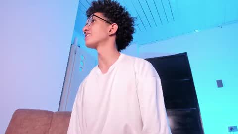 cj_davis1 online show from July 25, 7:01 am