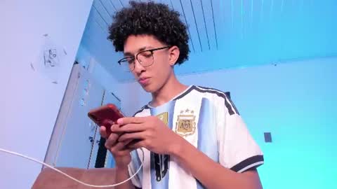 cj_davis1 online show from July 27, 4:18 am