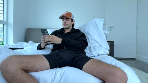 ckeefer96 online show from August 4, 8:28 pm