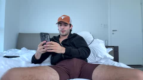 ckeefer96 online show from August 4, 9:34 pm