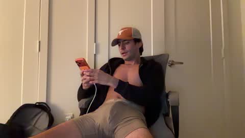 ckeefer96 online show from August 17, 12:37 am