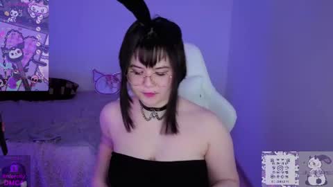 Claire online show from August 13, 1:25 pm