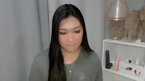CLAIRE online show from August 10, 3:35 pm