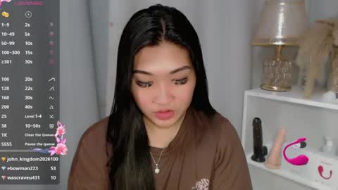 CLAIRE online show from August 11, 6:37 am