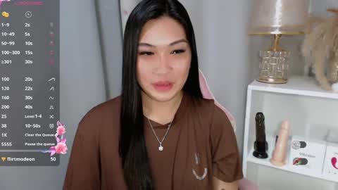 CLAIRE online show from August 14, 2:53 pm