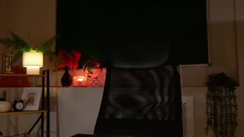 Claire online show from August 4, 7:33 pm
