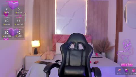 clairemillerx online show from July 13, 1:29 pm