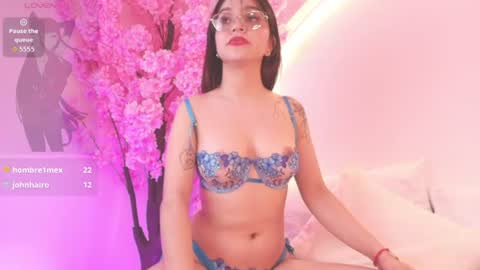 C L A R A online show from August 4, 8:11 am