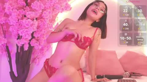 C L A R A online show from August 5, 7:17 am