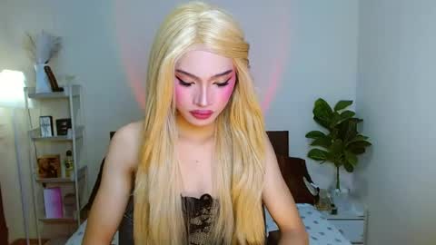 Clara online show from August 30, 4:29 pm