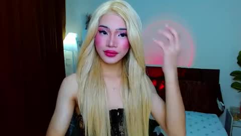 Clara online show from September 8, 4:03 pm