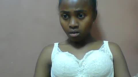 clarah860691 online show from August 14, 8:18 am