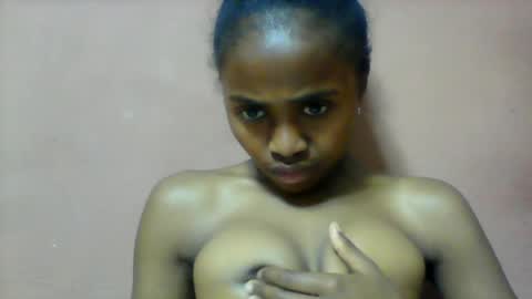 clarah860691 online show from August 14, 8:34 pm