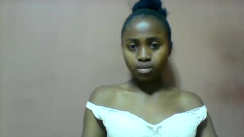 clarah860691 online show from August 15, 3:43 am