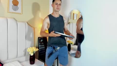 clarkkush_ online show from August 12, 12:13 am