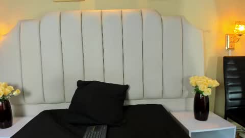 clarkkush_ online show from August 12, 8:55 pm