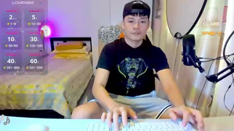 Clark online show from July 24, 1:52 am