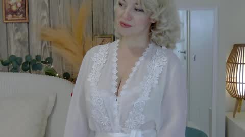 classytinna online show from July 15, 3:29 am