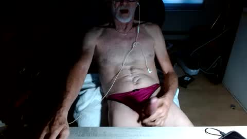 claude696920 online show from August 8, 10:15 am