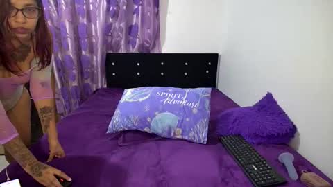 claudine valencia online show from July 26, 2:38 am