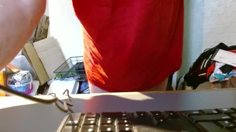 cleanboy1001 online show from April 1, 4:04 pm