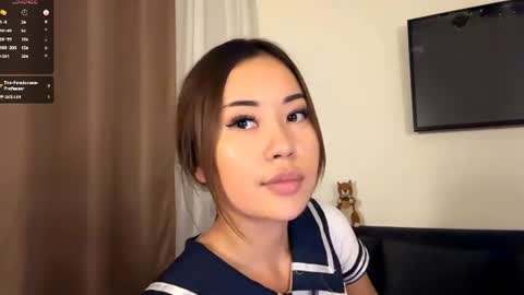 Lili online show from August 9, 5:36 pm