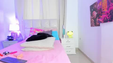cleo_nyx online show from August 10, 12:28 pm